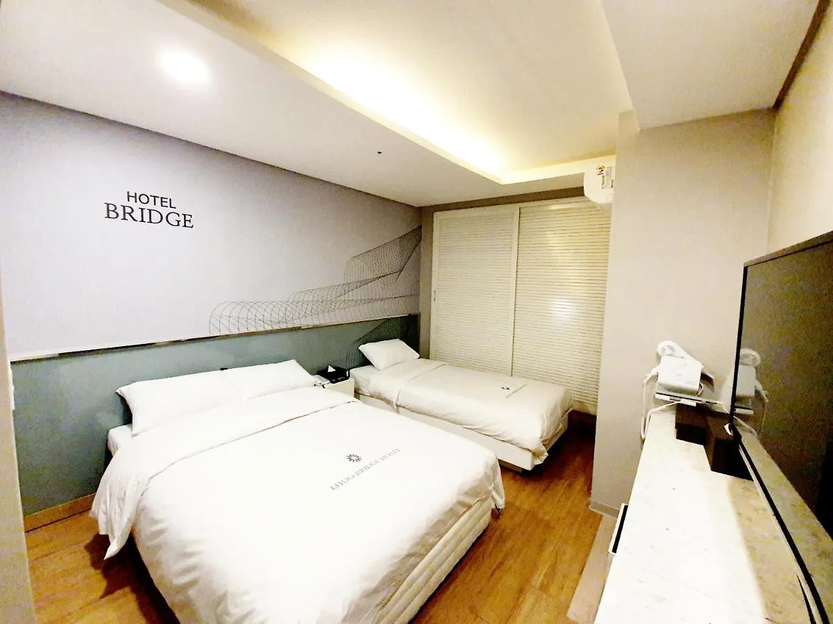 Hotel Bridge Seoul